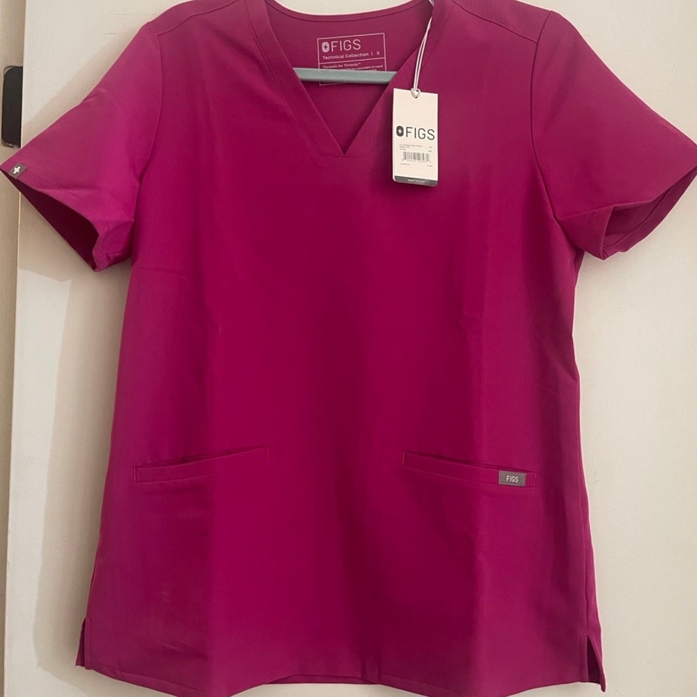 Figs Raspberry sorbet Catarina scrub top small.